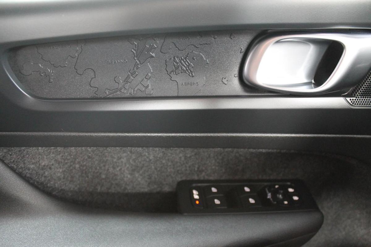 volvo-xc40-2023-eletrico-0cc