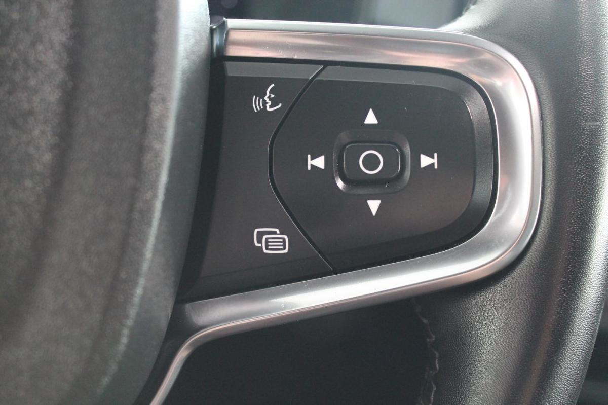 volvo-xc40-2023-eletrico-0cc
