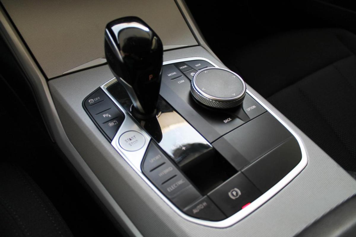 bmw-serie-3-2022-hibrido-a-gasolina-1998cc