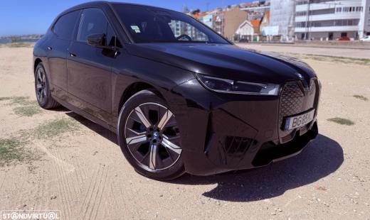 bmw-ix-xdrive50-2024-eletrico