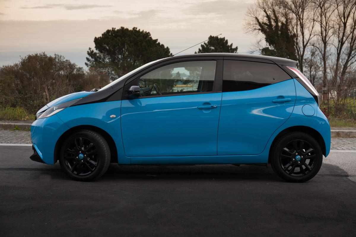 toyota-aygo-1-0-vvt-i-2015-gasolina-998cc