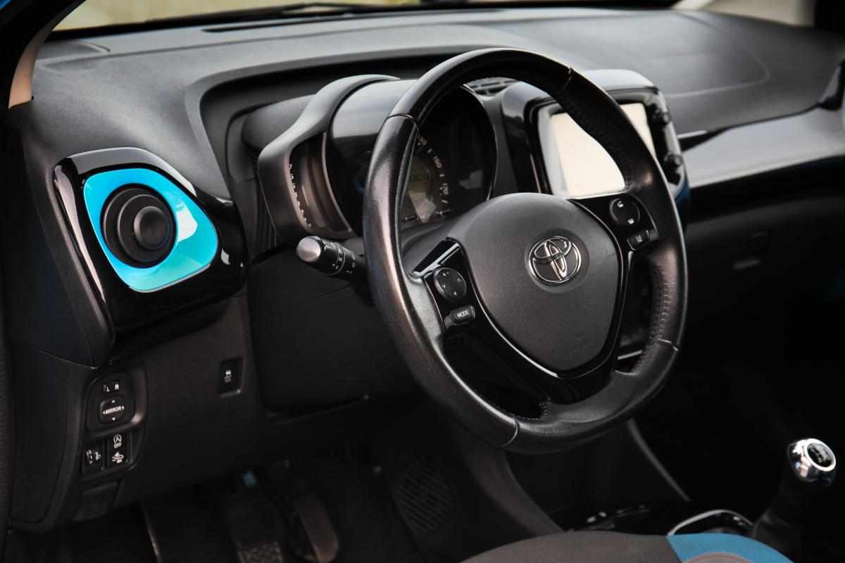 toyota-aygo-1-0-vvt-i-2015-gasolina-998cc