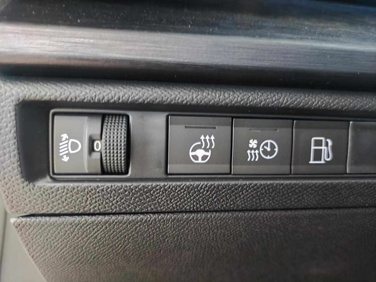 citroen-c5-x-1-6-hybrid-225-2025-gasolina-1598cc