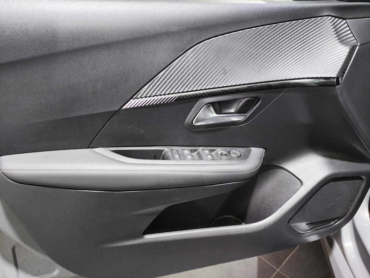 peugeot-208-2026-gasolina-1199cc