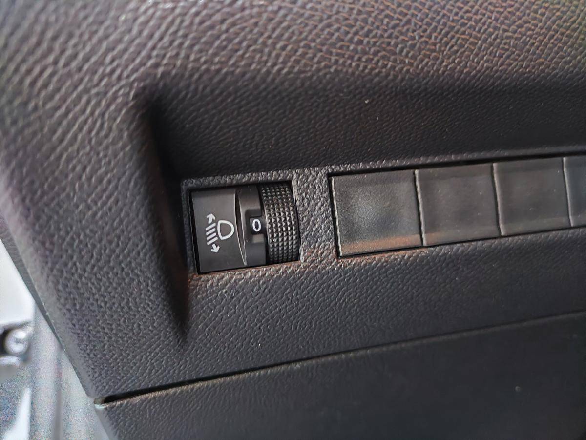 peugeot-208-2026-gasolina-1199cc