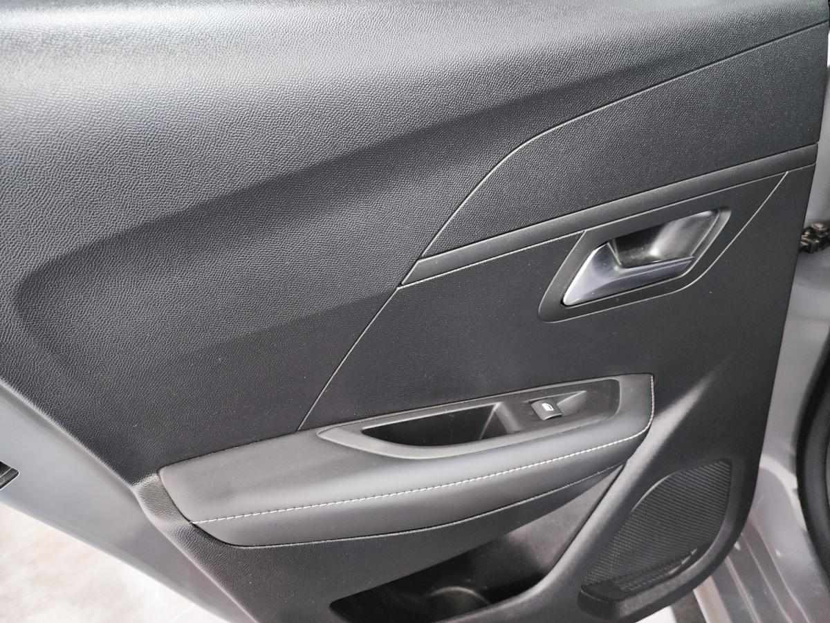 peugeot-208-2026-gasolina-1199cc