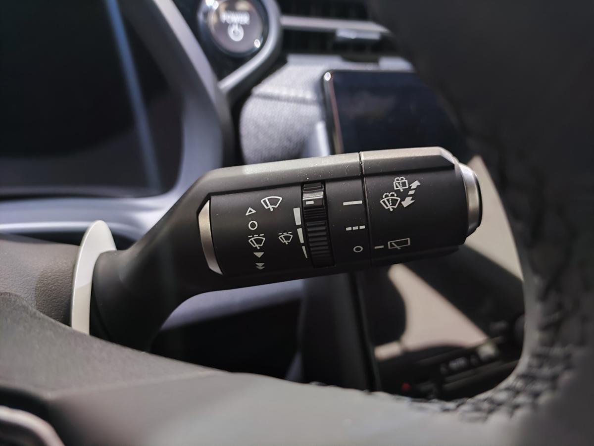 lexus-lbx-2025-hibrido-a-gasolina-1490cc