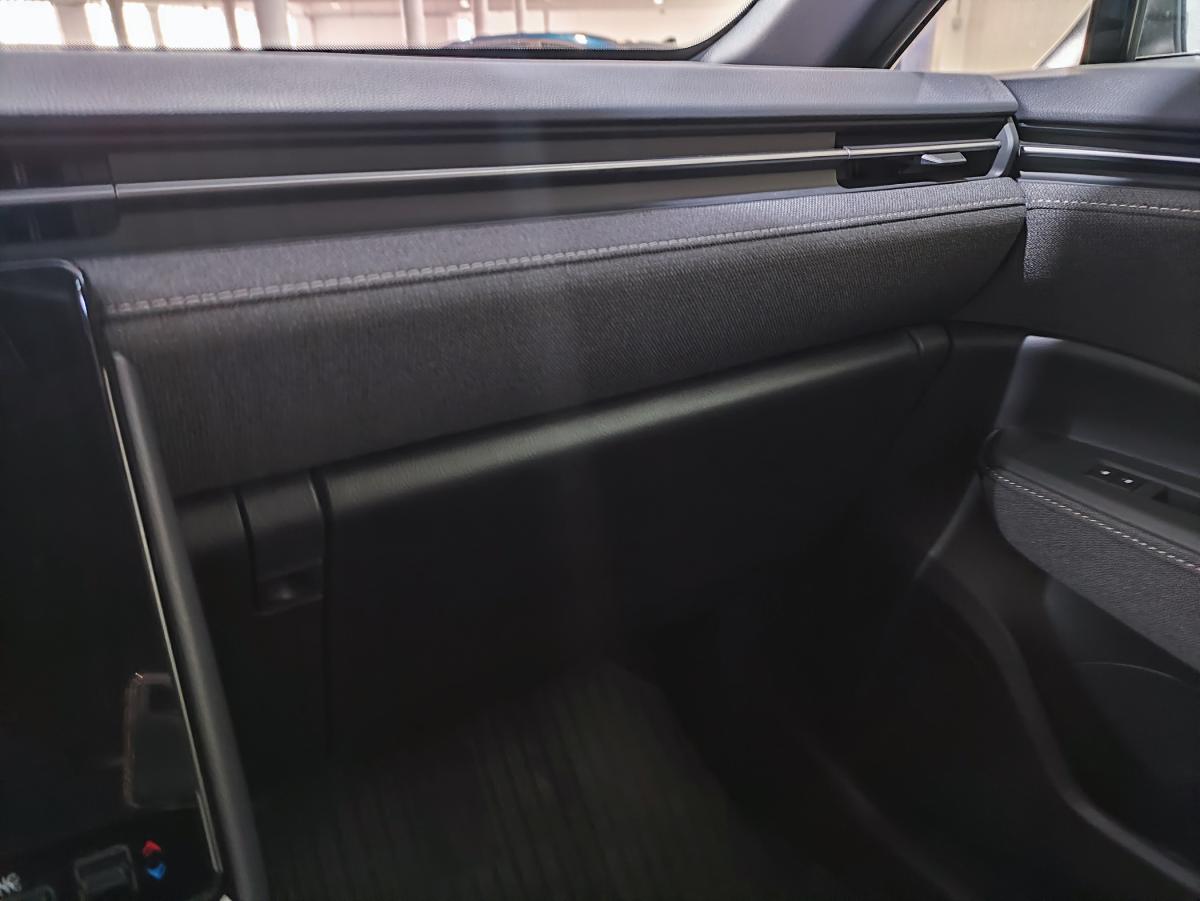 lexus-lbx-2025-hibrido-a-gasolina-1490cc