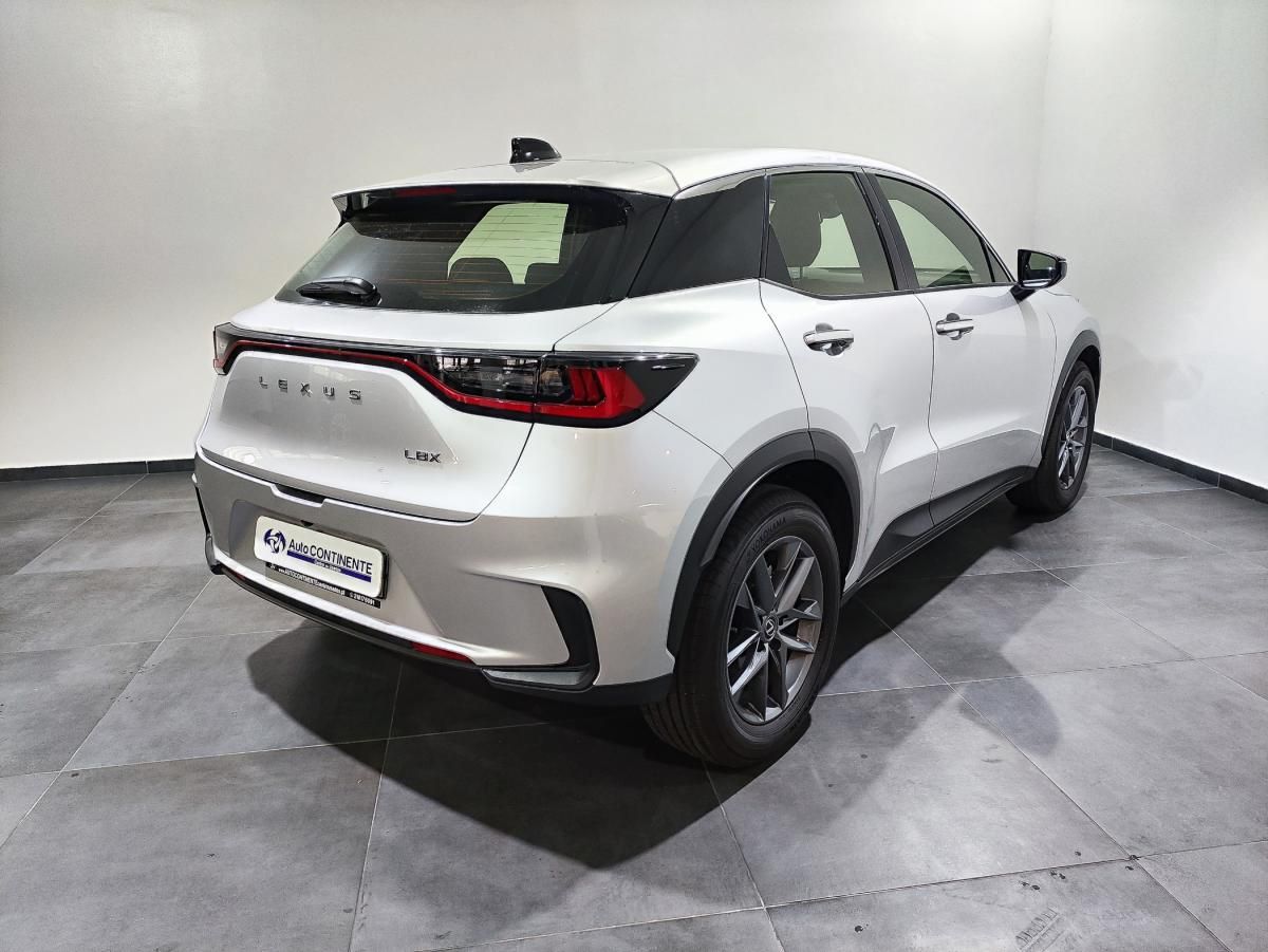 lexus-lbx-2025-hibrido-a-gasolina-1490cc