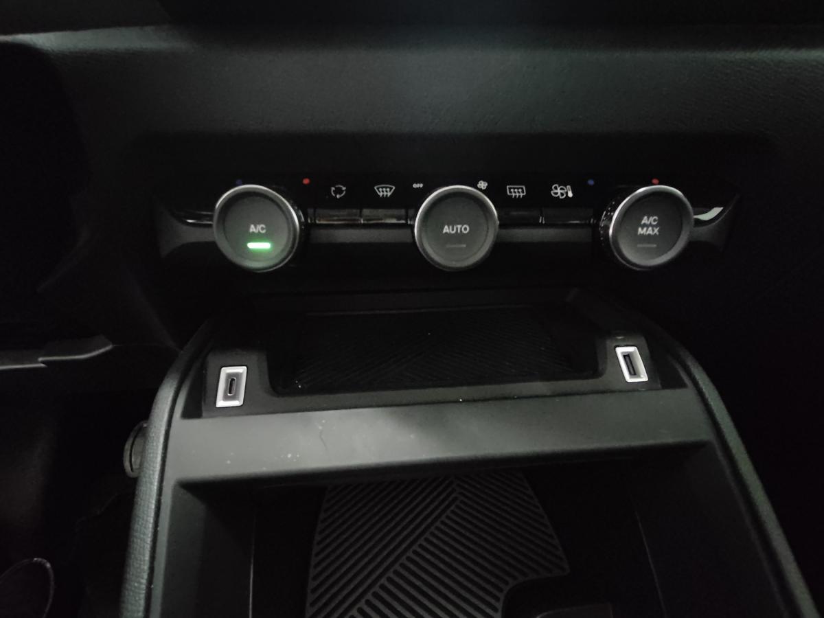 citroen-c4-2023-gasolina-1199cc