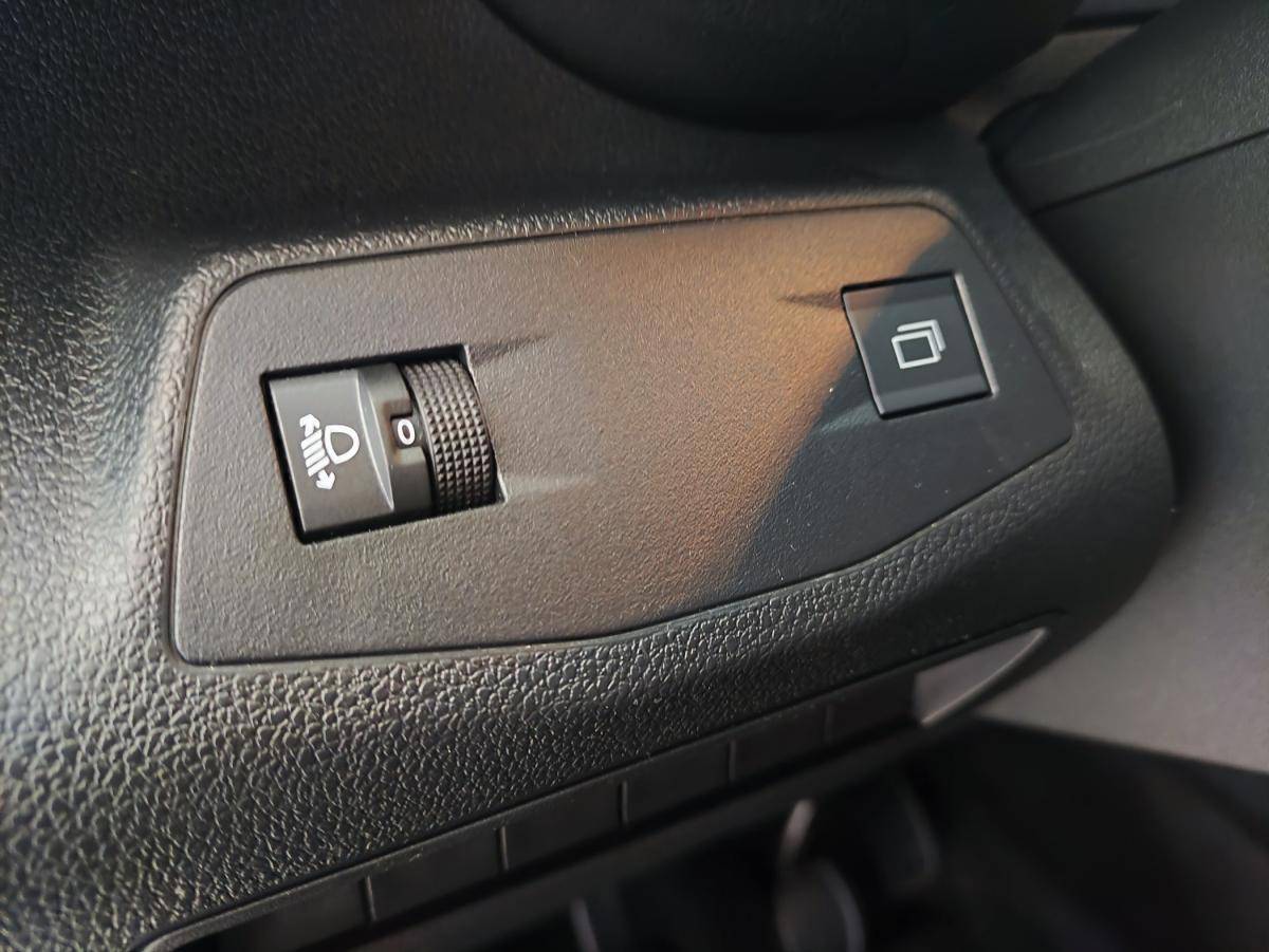 citroen-berlingo-2025-diesel-1499cc