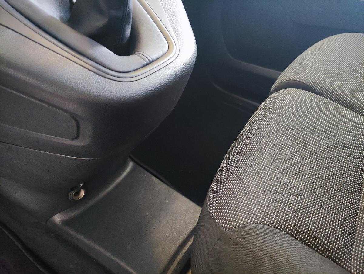 citroen-berlingo-2025-diesel-1499cc