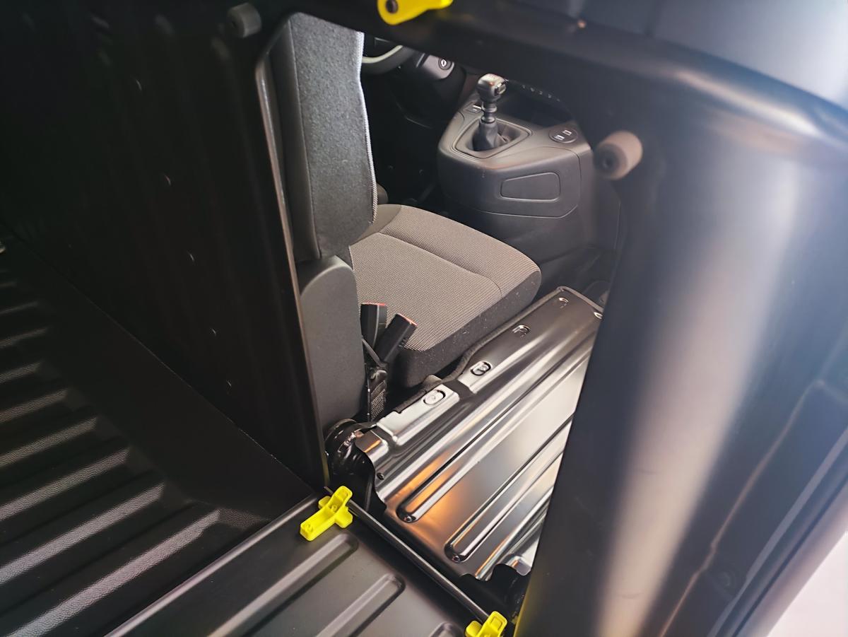 citroen-berlingo-2025-diesel-1499cc
