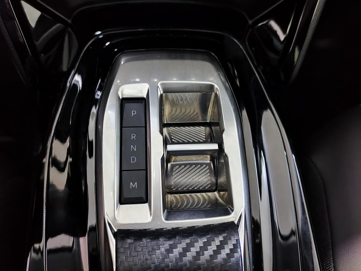 peugeot-208-2025-gasolina-1199cc