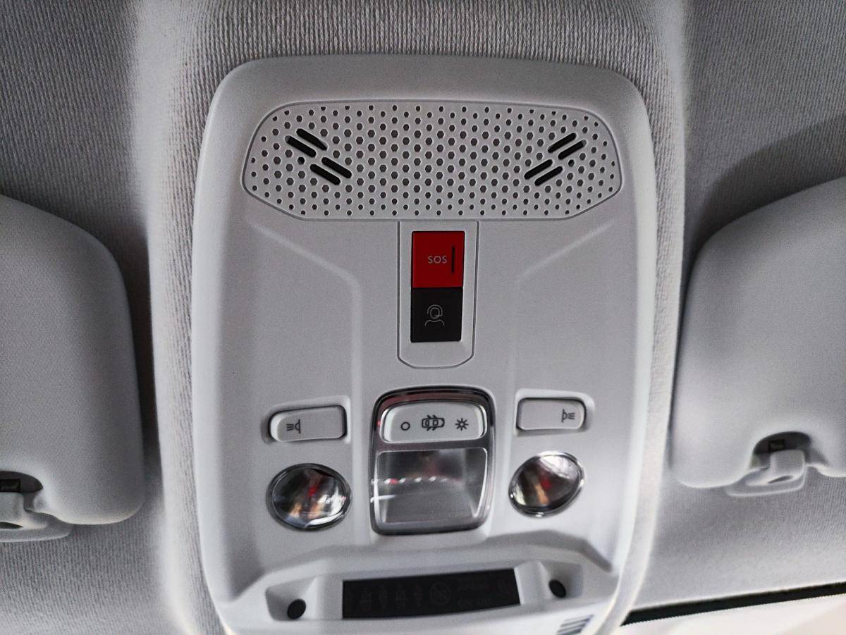 peugeot-208-2025-gasolina-1199cc