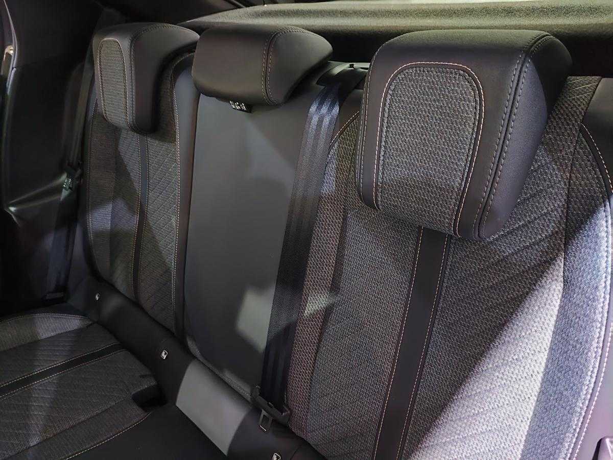 peugeot-208-2025-gasolina-1199cc