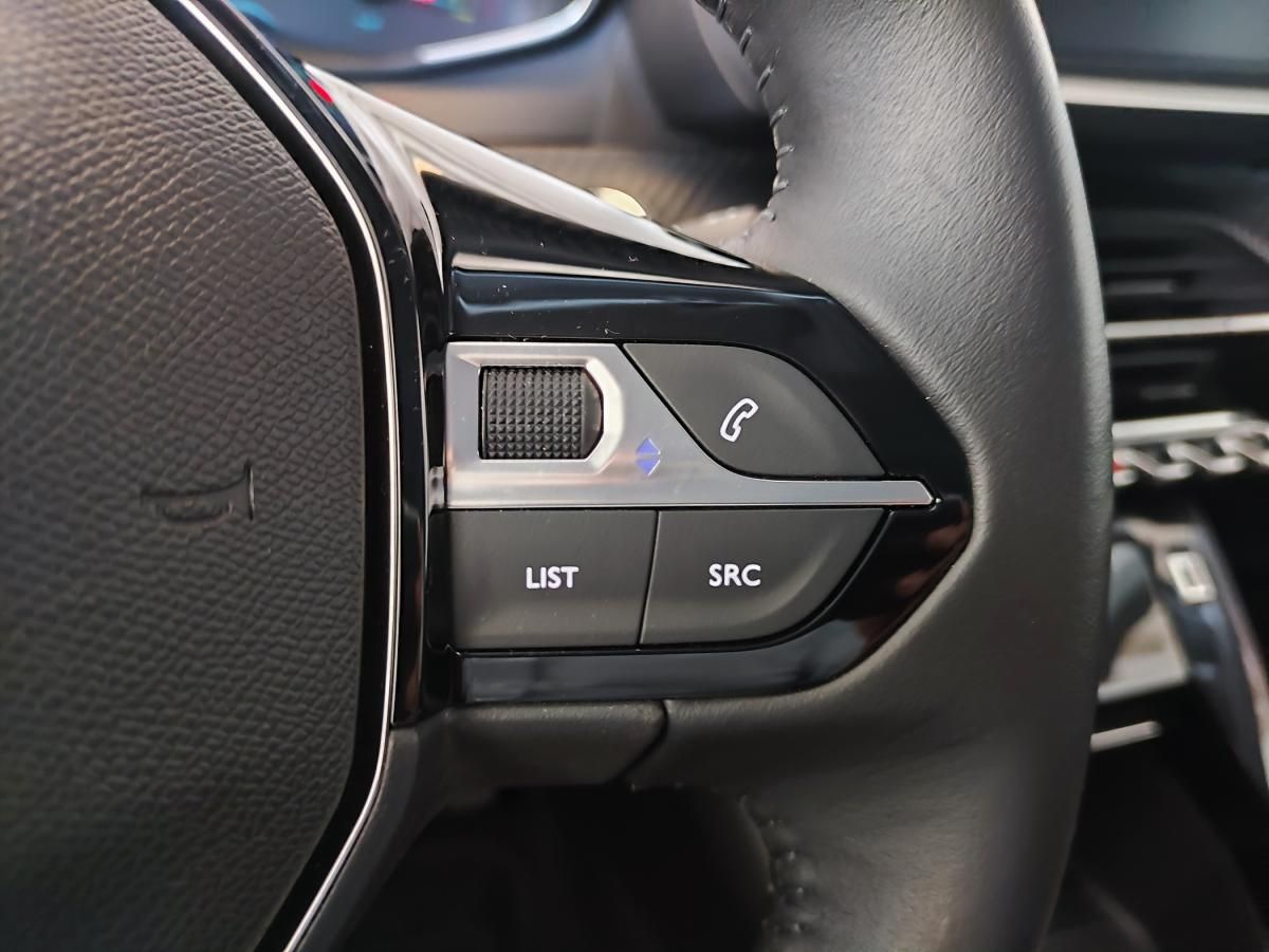 peugeot-208-2024-eletrico-500cc