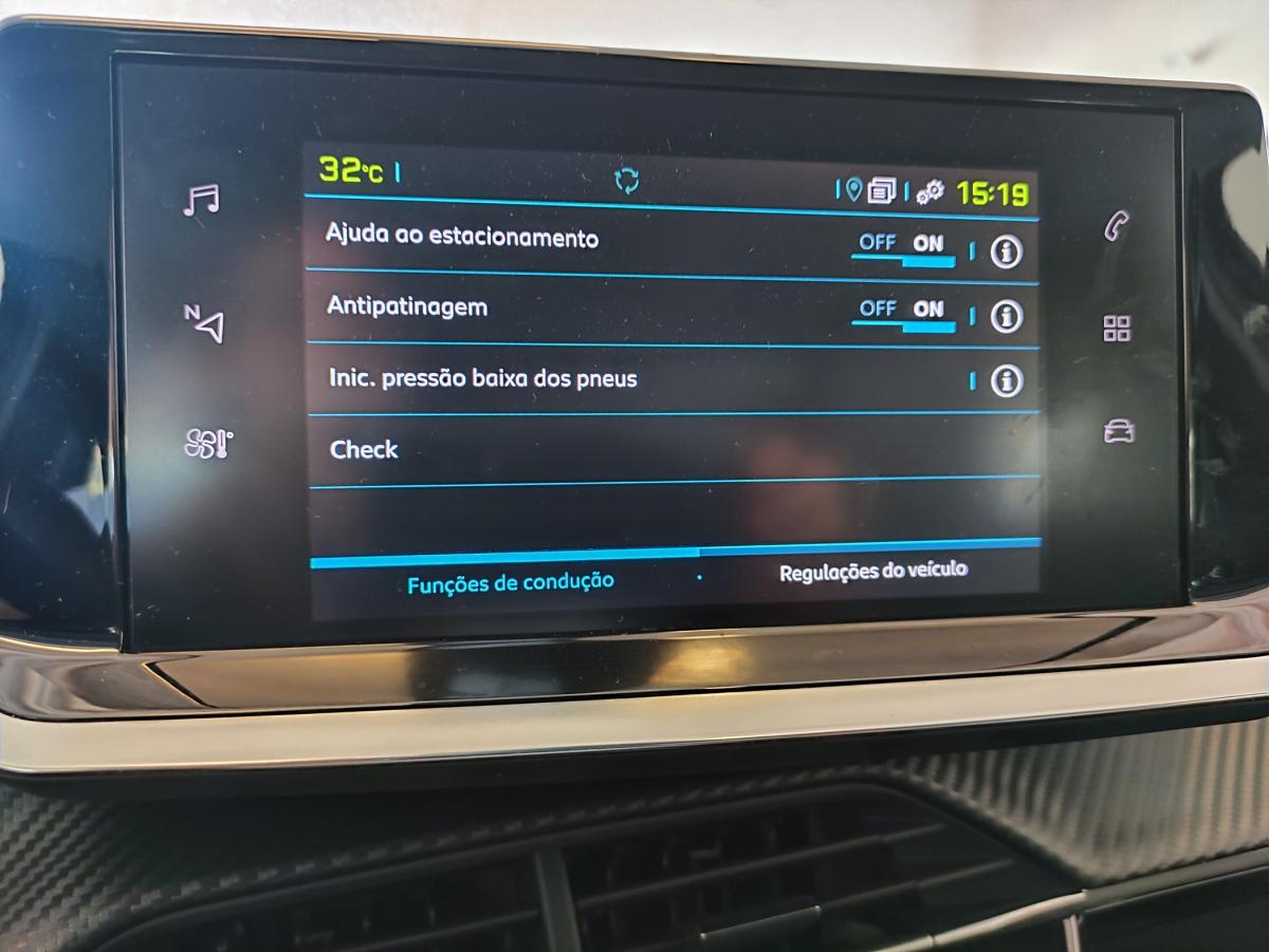 peugeot-208-2024-eletrico-500cc