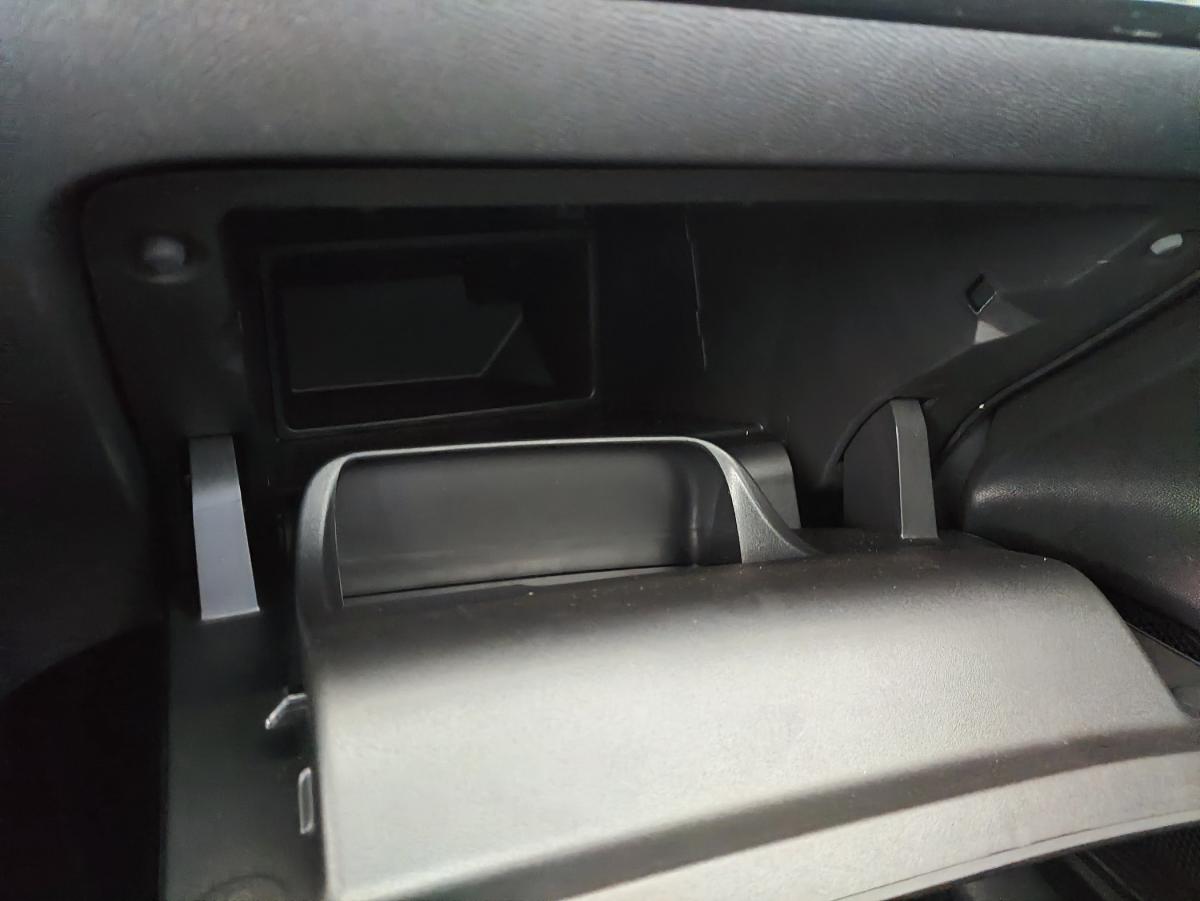 peugeot-208-2024-eletrico-500cc