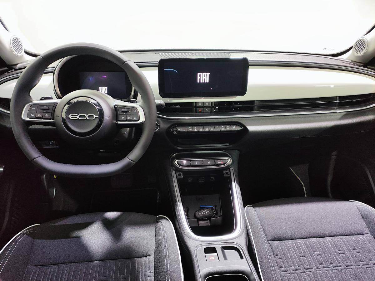 fiat-600-2025-gasolina-1199cc