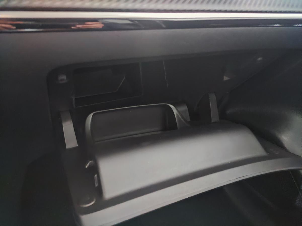 peugeot-208-2025-eletrico-0cc
