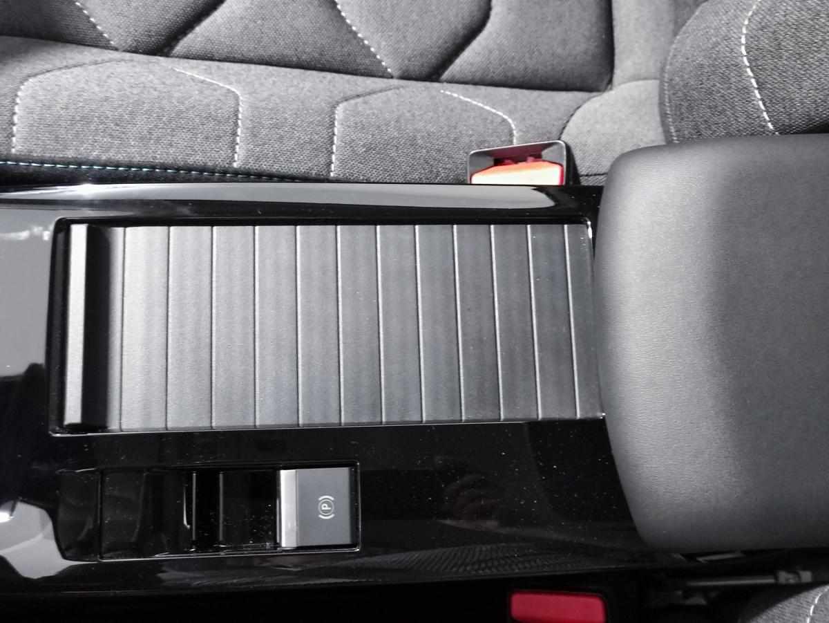 citroen-c4-1-2-puretech-2024-gasolina-1199cc