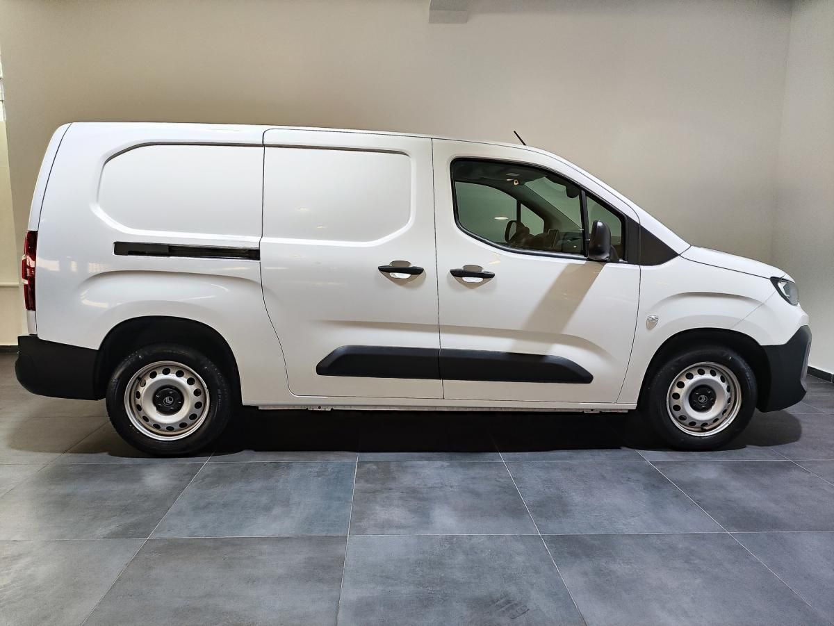 citroen-berlingo-2025-diesel-1499cc