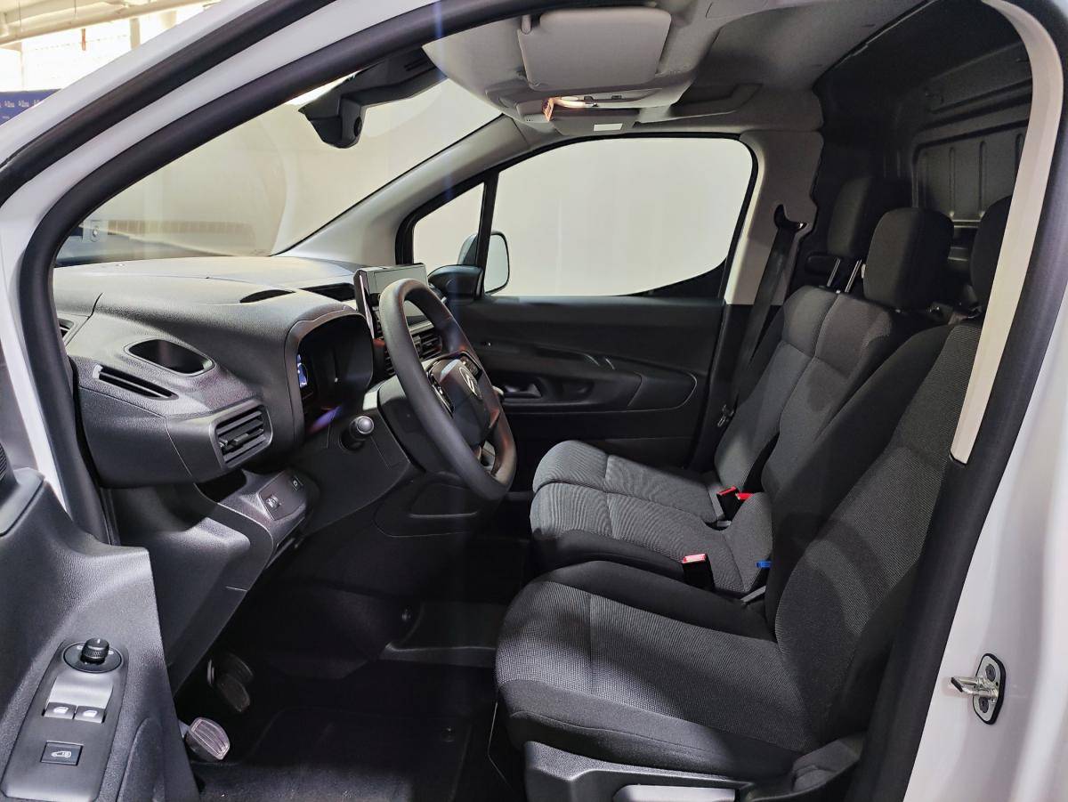 citroen-berlingo-2025-diesel-1499cc