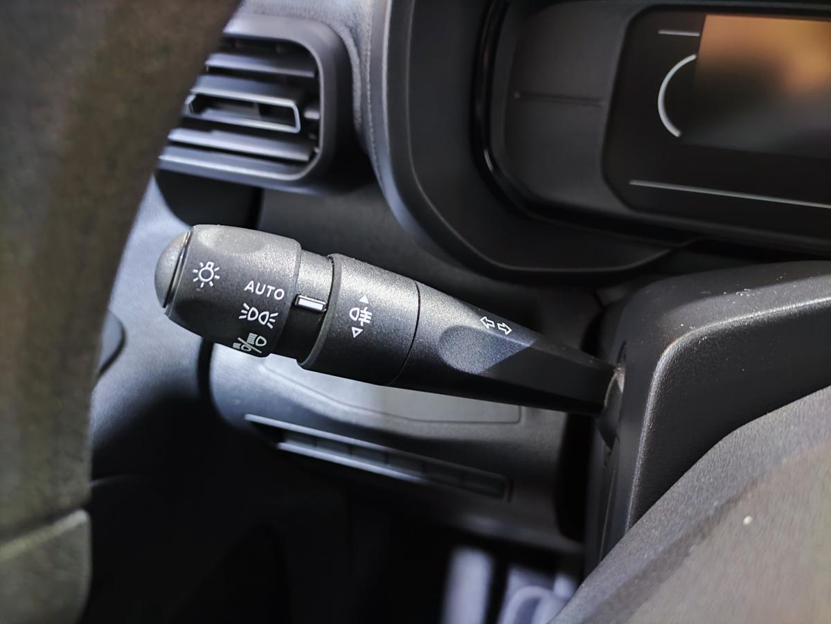 citroen-berlingo-2025-diesel-1499cc