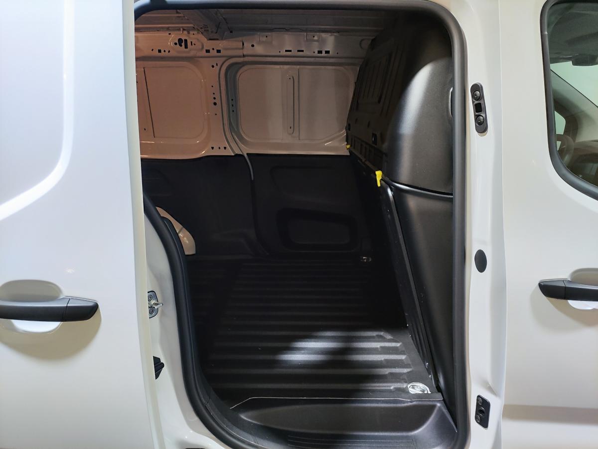 citroen-berlingo-2025-diesel-1499cc