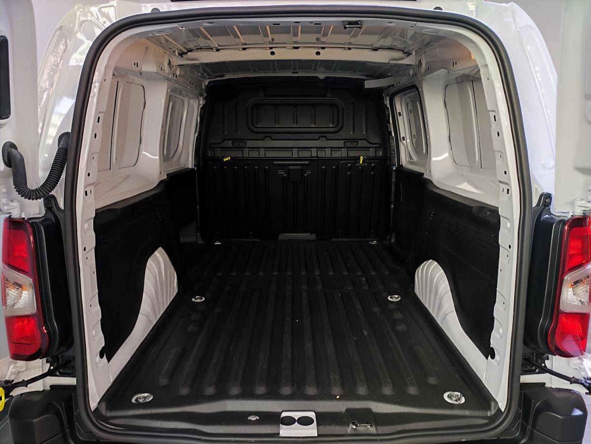 citroen-berlingo-2025-diesel-1499cc