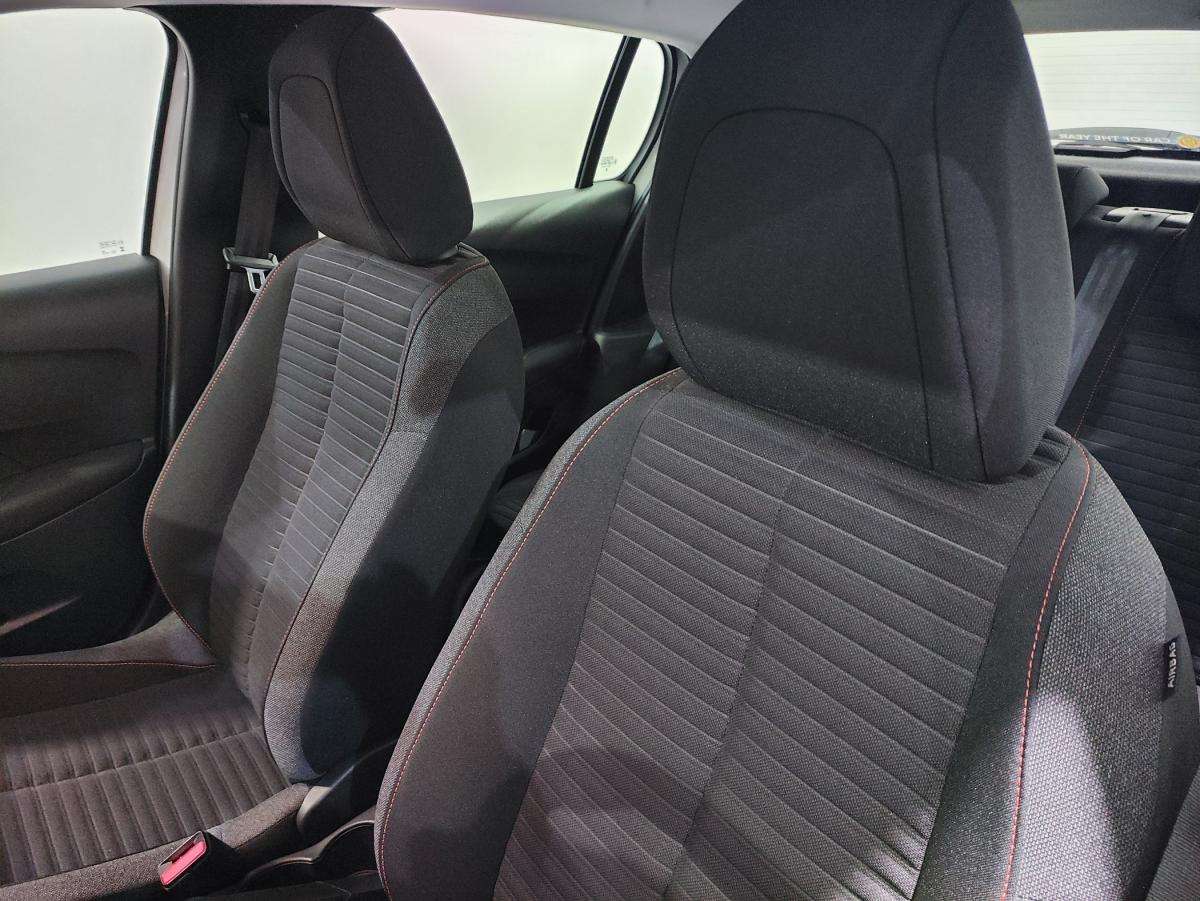 peugeot-208-2023-gasolina-1199cc