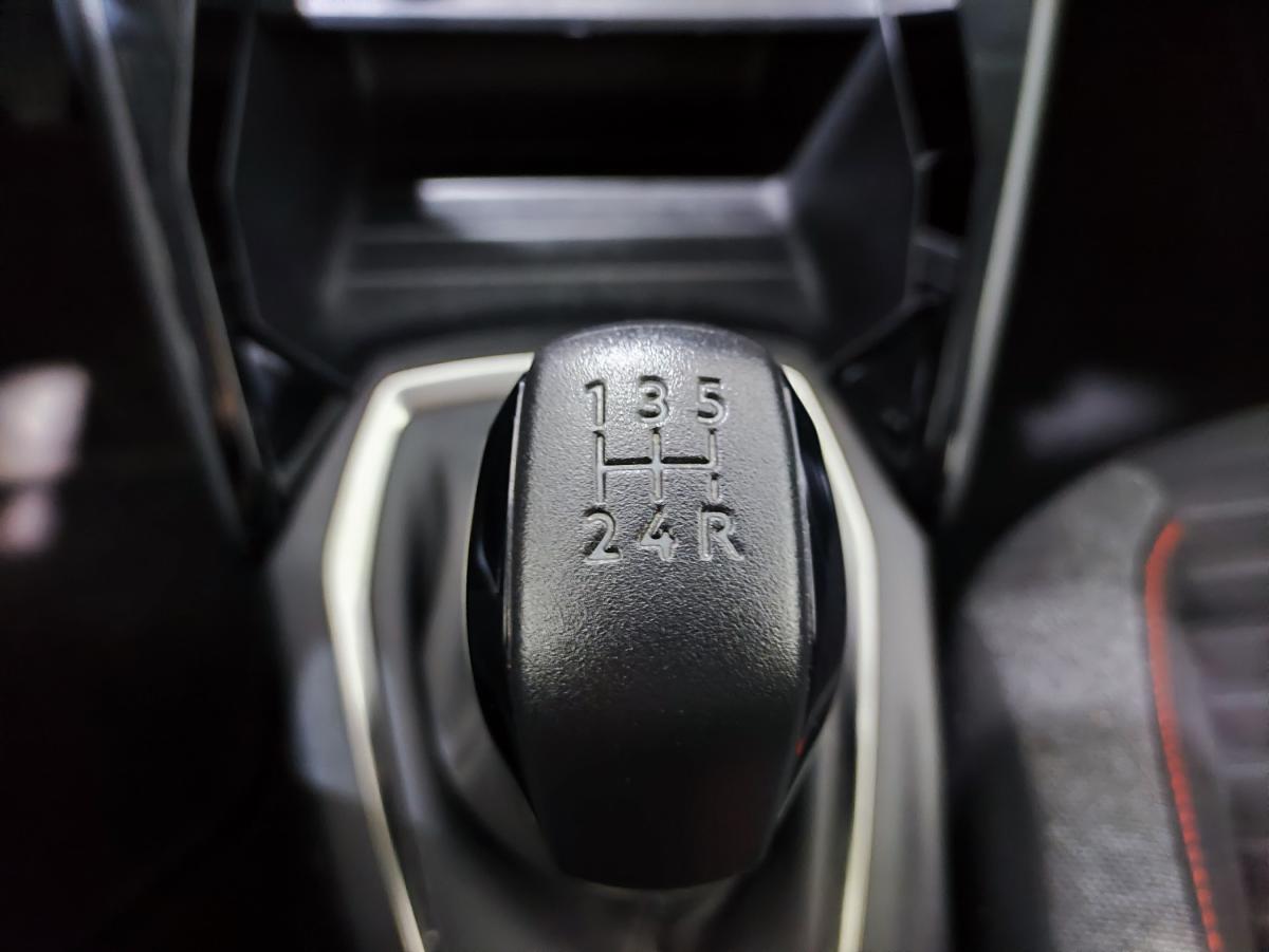 peugeot-208-2023-gasolina-1199cc