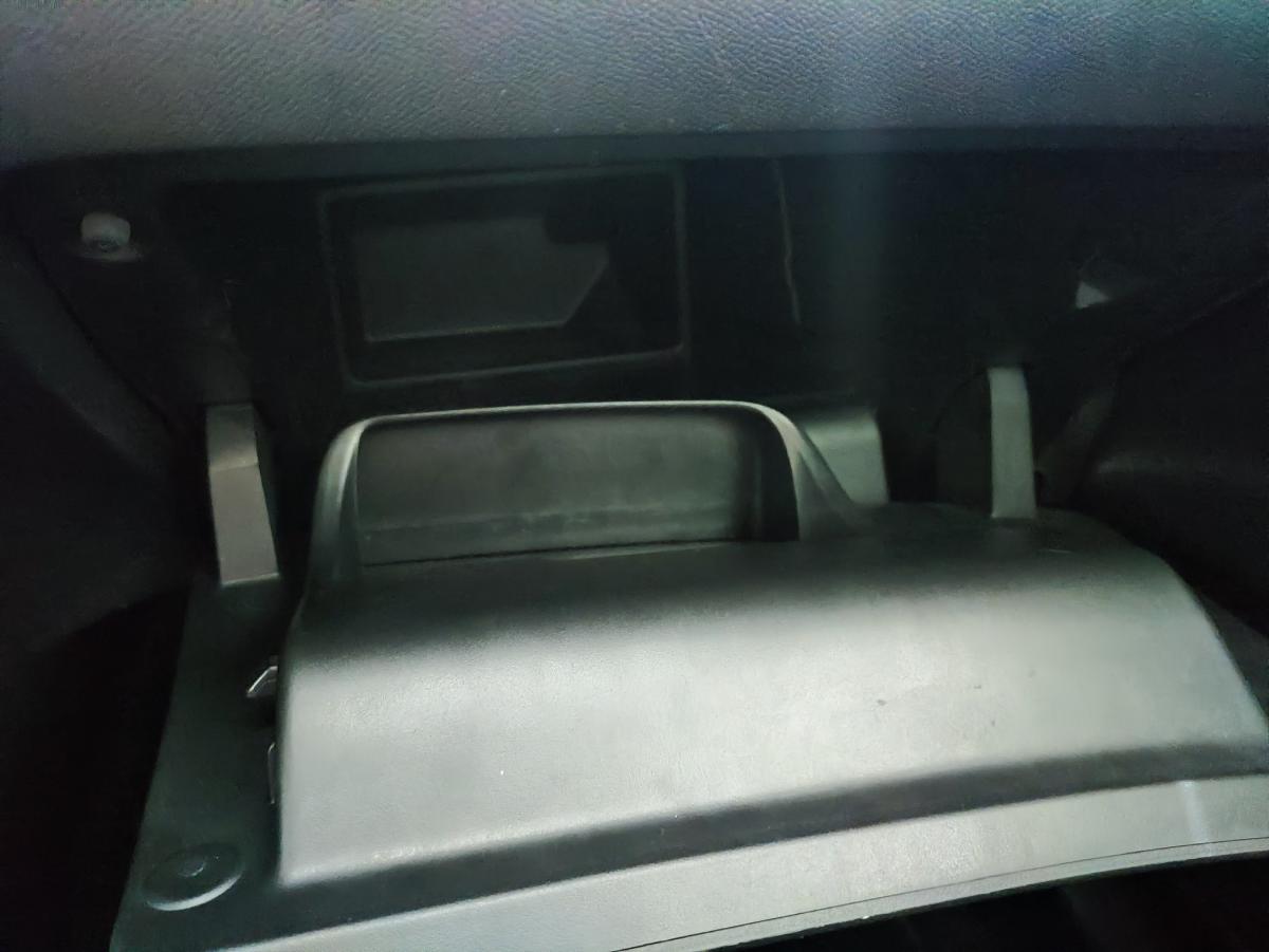 peugeot-208-2023-gasolina-1199cc