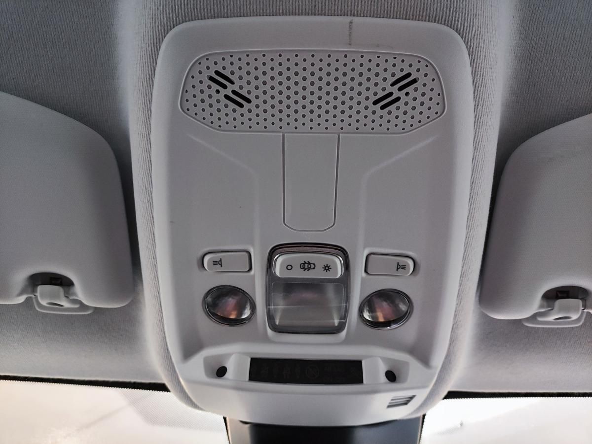 peugeot-208-2023-gasolina-1199cc