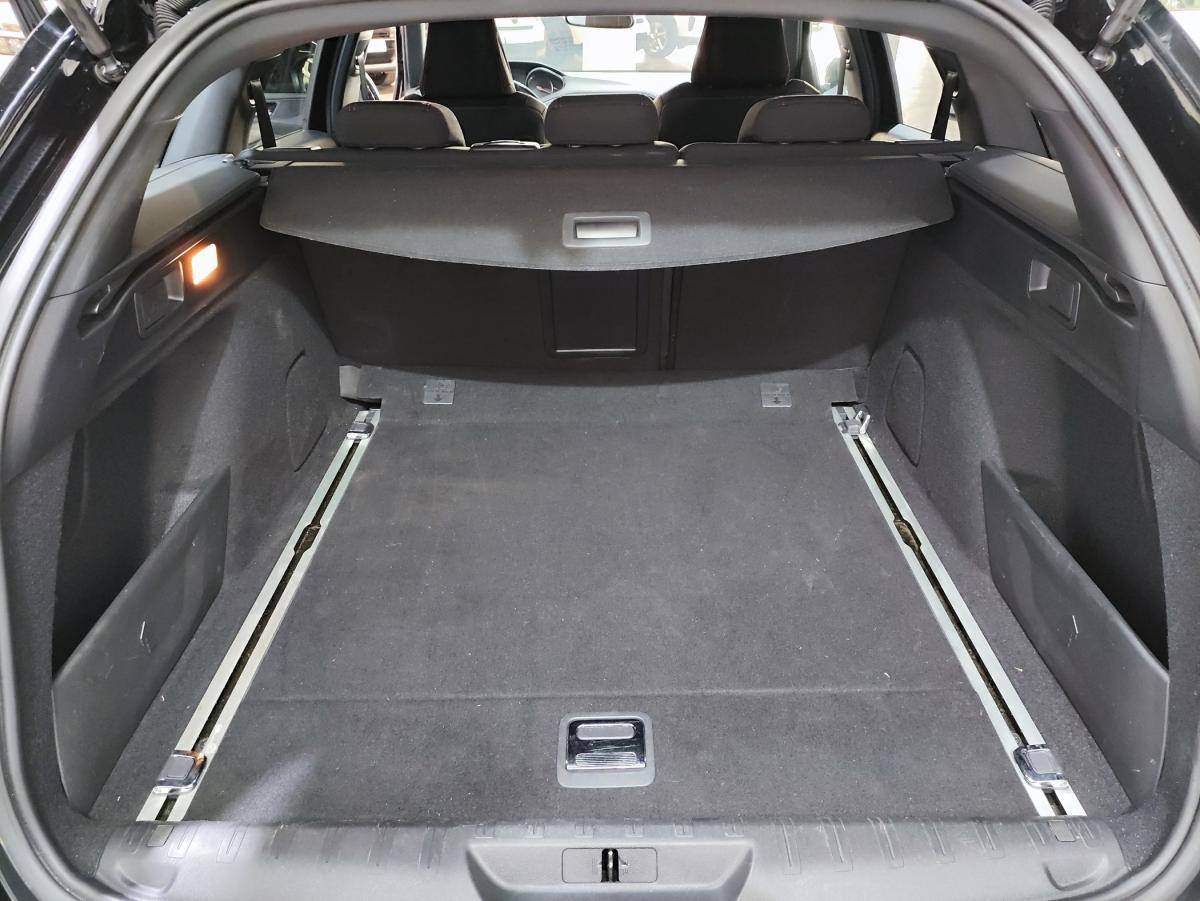 peugeot-308-sw-2020-diesel-1499cc