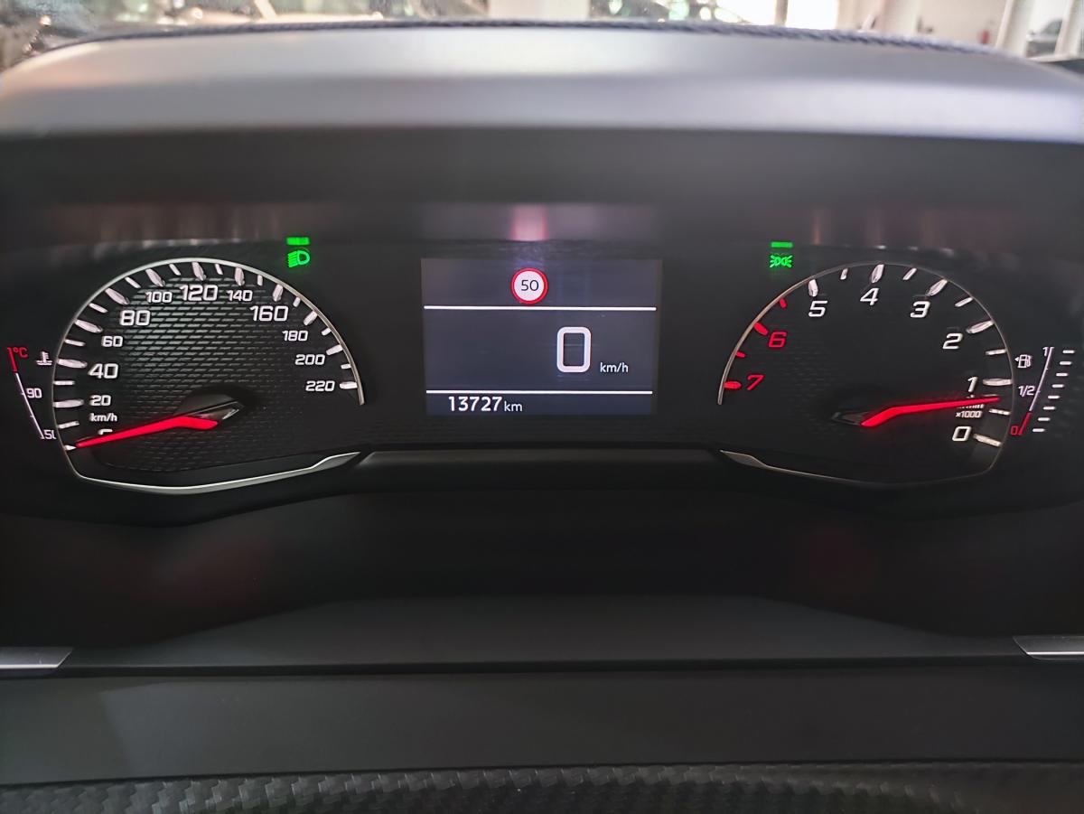 peugeot-2008-2025-gasolina-1199cc