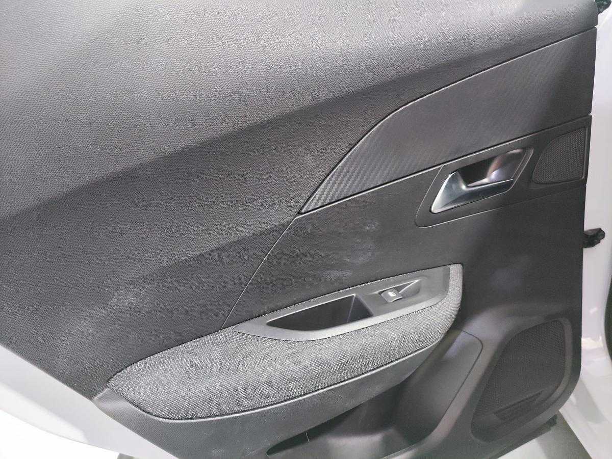 peugeot-2008-2025-gasolina-1199cc