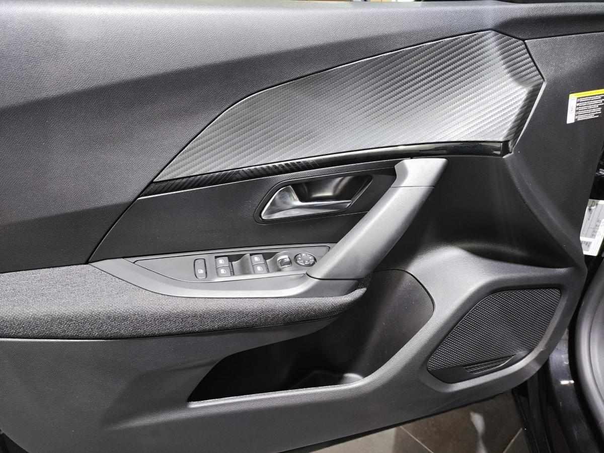 peugeot-2008-2025-eletrico-500cc