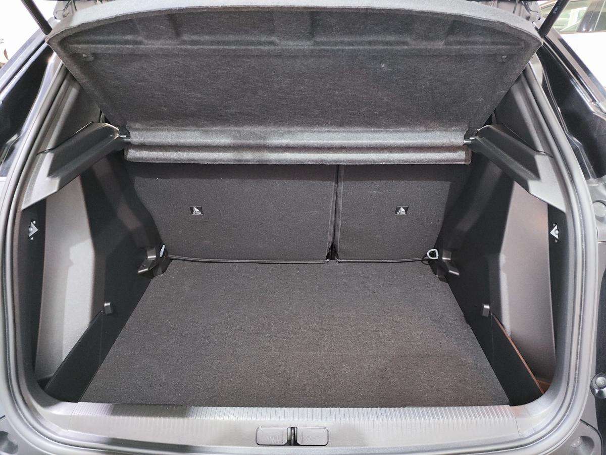 peugeot-2008-2025-eletrico-500cc