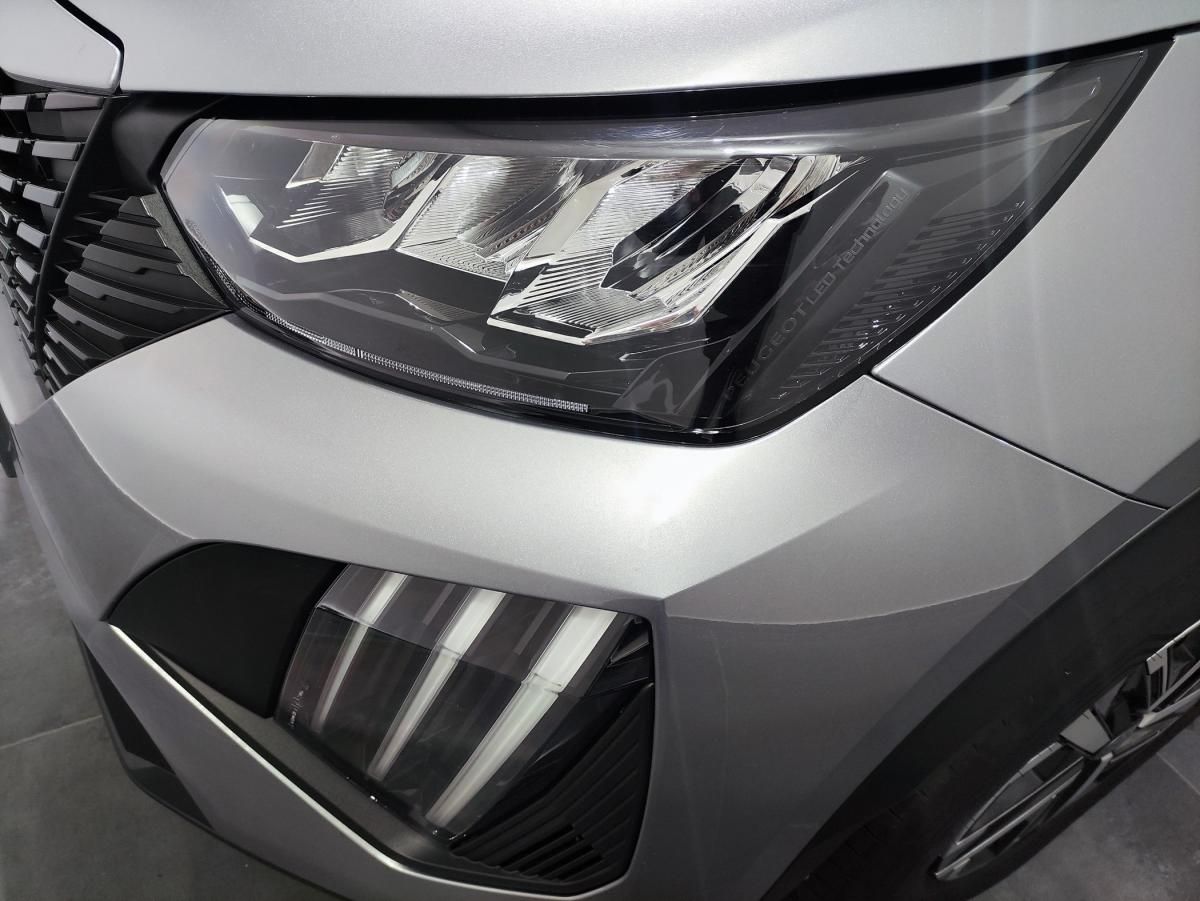 peugeot-2008-2024-gasolina-1199cc