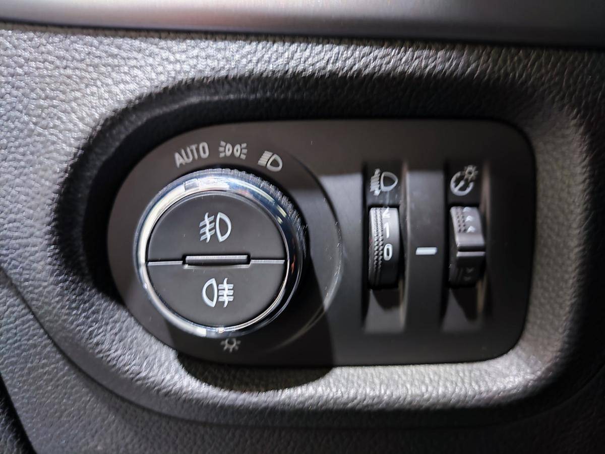 opel-astra-sport-tourer-2020-diesel-1496cc