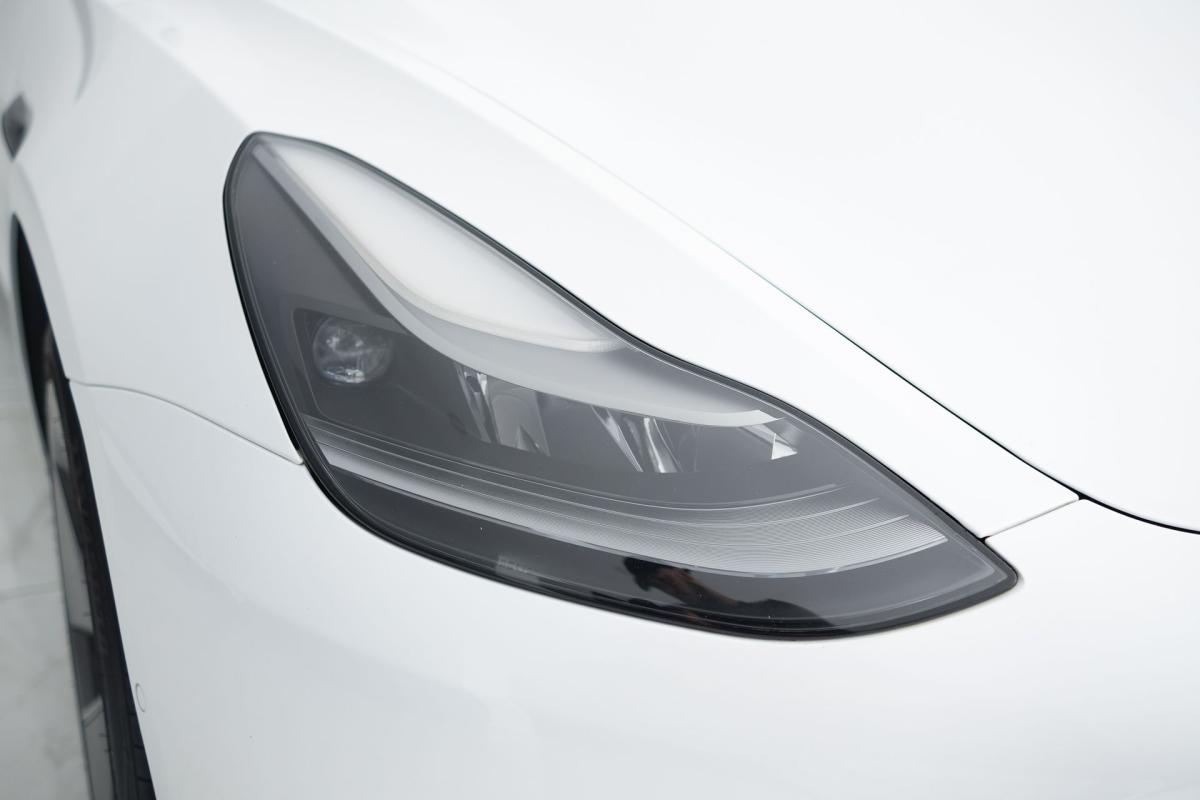 tesla-model-3-2021-eletrico-500cc
