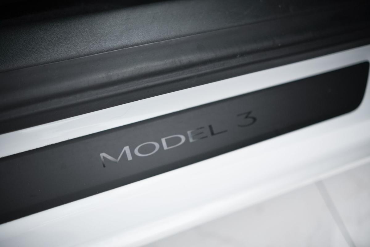 tesla-model-3-2021-eletrico-500cc