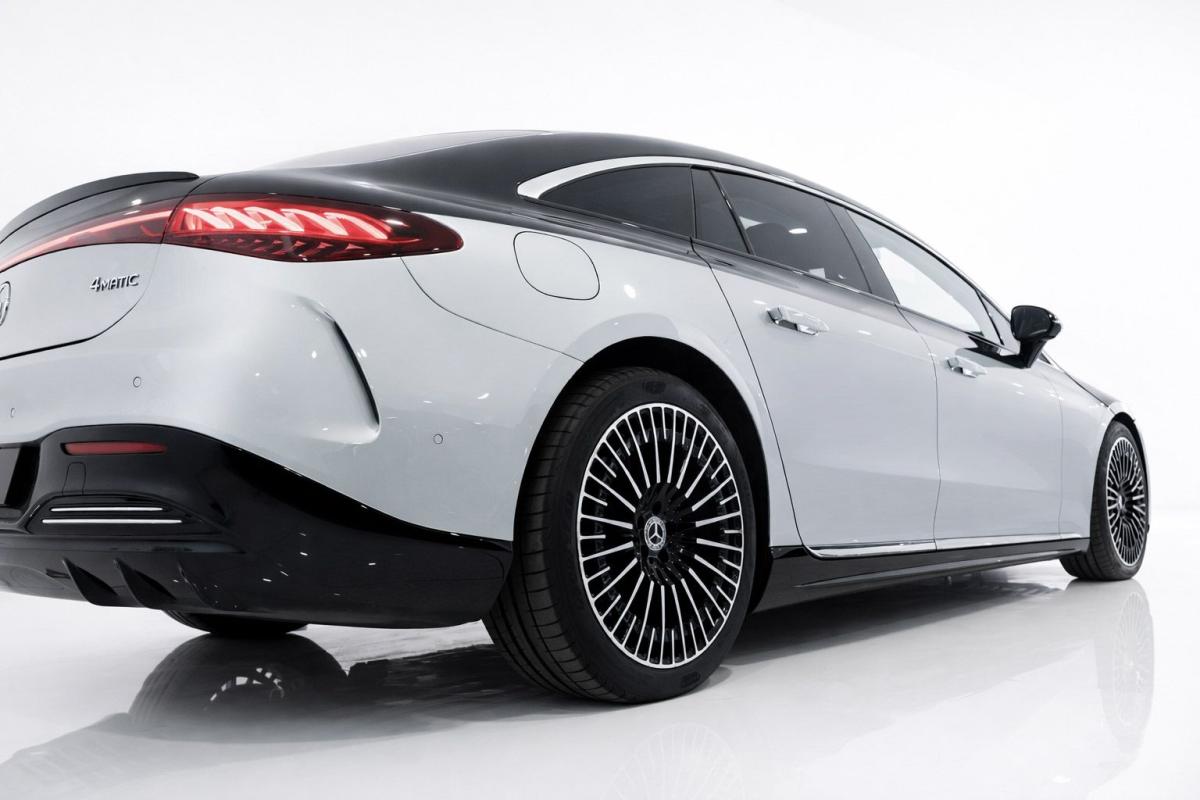 mercedes-benz-eqs-2022-eletrico-500cc