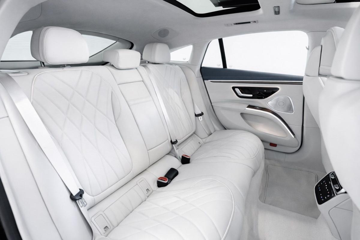 mercedes-benz-eqs-2022-eletrico-500cc