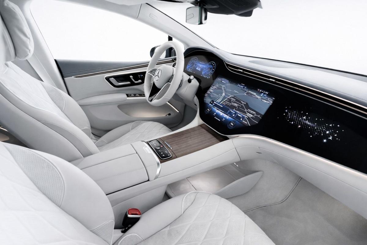 mercedes-benz-eqs-2022-eletrico-500cc