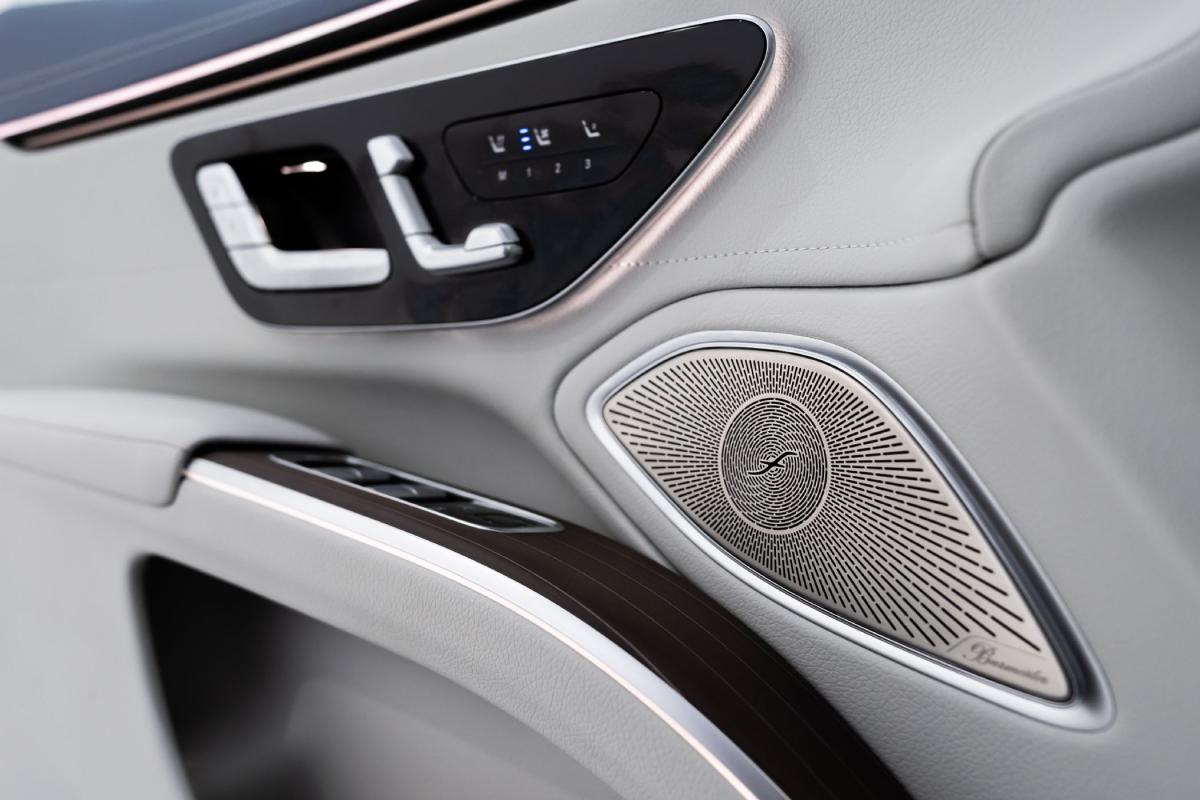 mercedes-benz-eqs-2022-eletrico-500cc
