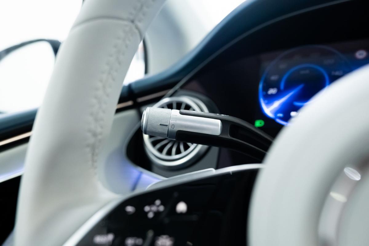 mercedes-benz-eqs-2022-eletrico-500cc
