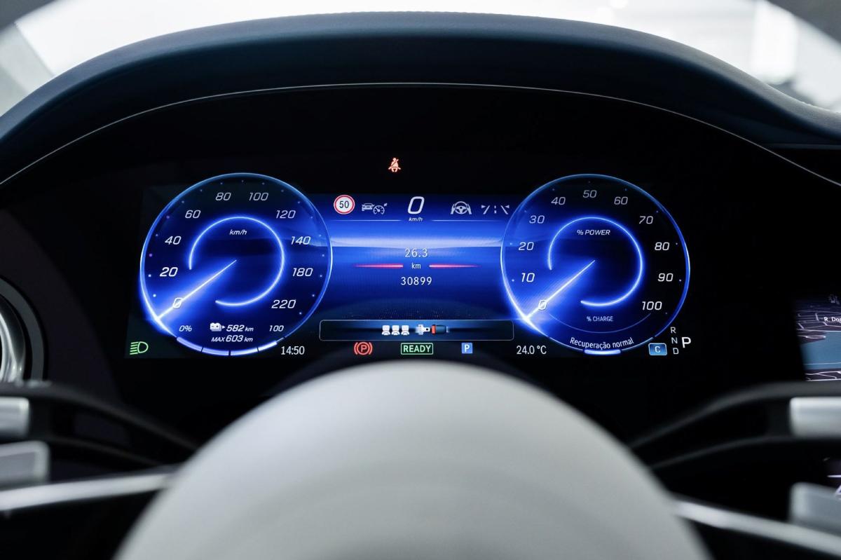 mercedes-benz-eqs-2022-eletrico-500cc